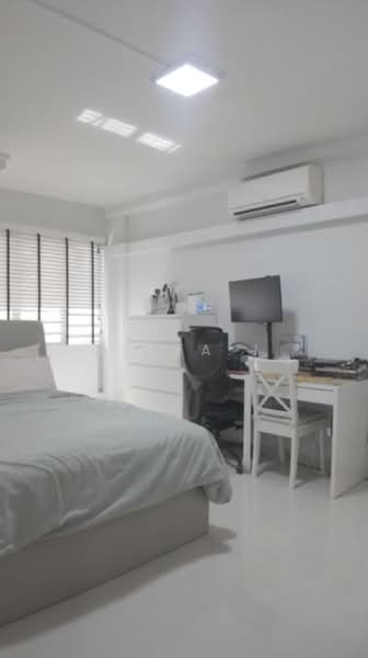 814 Tampines Street 81, 814 Tampines Street 81, 2 Bedrooms, 786 sqft, HDB Flat For Sale, by Syafa J, 500191747 - Bedroom - PropertyGuru.com.sg