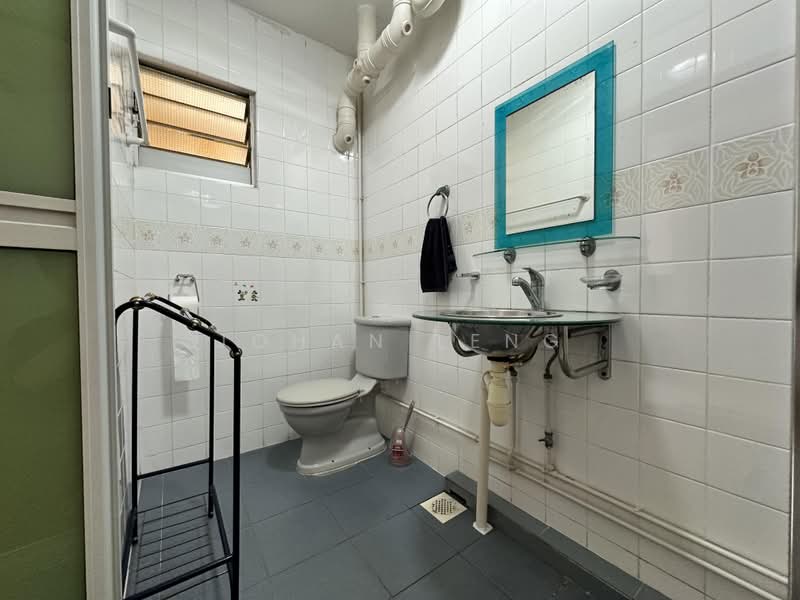 786 Choa Chu Kang Drive, 786 Choa Chu Kang Drive, Room Rental, 150 sqft, HDB Flat For Rent, by Johan Leng, 500191750 - Bathroom - PropertyGuru.com.sg