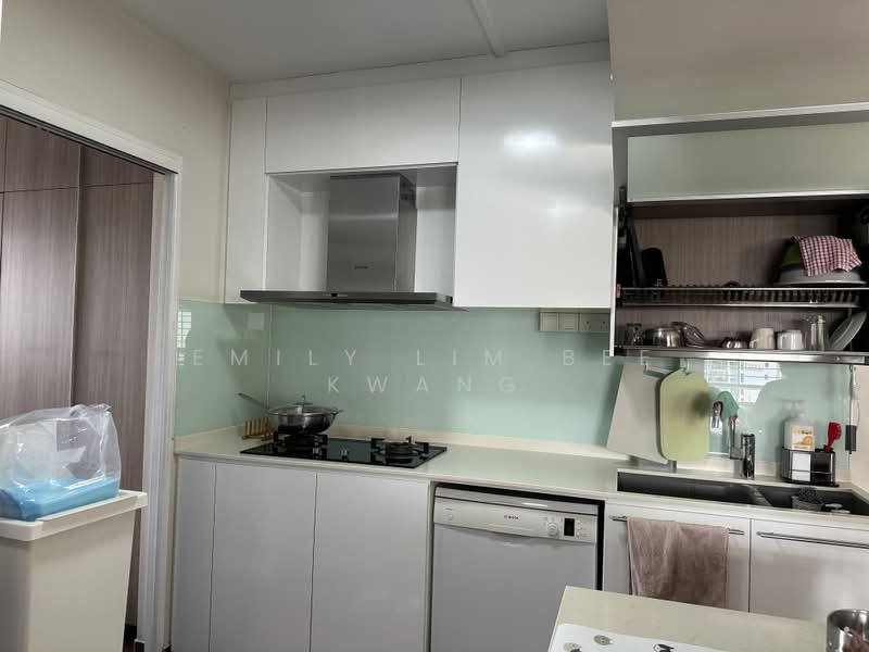 290E Bukit Batok Street 24, 290E Bukit Batok Street 24, Room Rental, 180 sqft, HDB Flat For Rent, by Emily Lim Bee Kwang, 500191751 - Kitchen - PropertyGuru.com.sg
