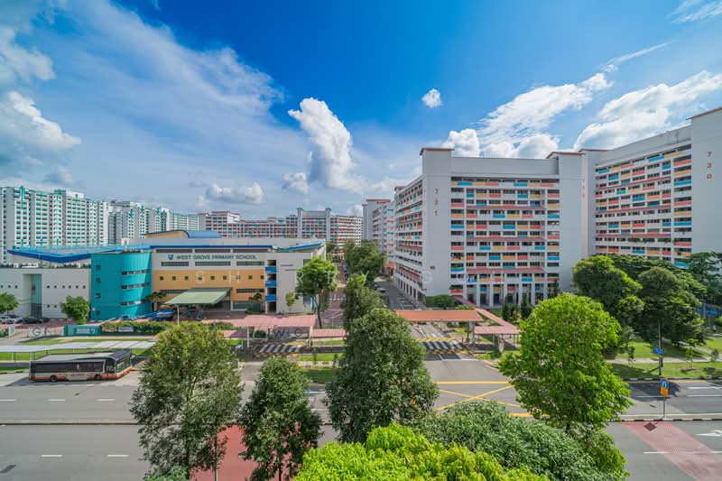 732 Jurong West Street 73, 732 Jurong West Street 73, 4 Bedrooms, 1,323 sqft, HDB Flat For Sale, by Sherry Goh, 500191761 - Exterior - PropertyGuru.com.sg