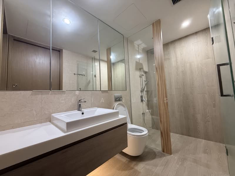 Marine Blue, 91 Marine Parade Road, 2 Bedrooms, 732 sqft, Condominium For Sale, by CeLia Nunes, 500191769 - Bathroom - PropertyGuru.com.sg