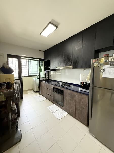 462D Blossom Spring @ Yishun, 462D Yishun Avenue 6, 3 Bedrooms, 1,001 sqft, HDB Flat For Sale, by Rusydi Yusoff, 500191781 - Kitchen - PropertyGuru.com.sg