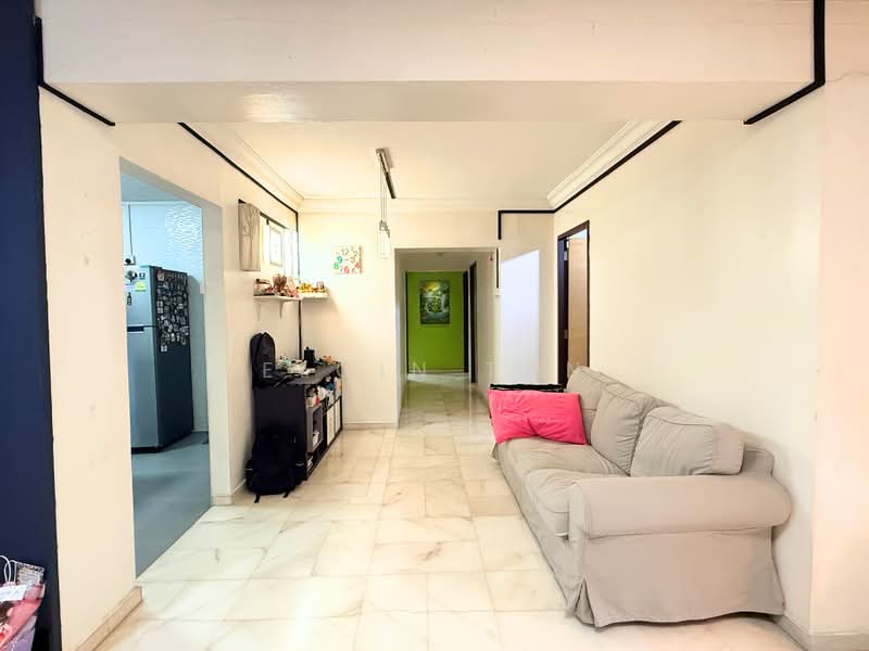 353 Woodlands Avenue 1, 353 Woodlands Avenue 1, 4 Bedrooms, 1,302 sqft, HDB Flat For Sale, by Elgin Tan, 500191788 - Living Room - PropertyGuru.com.sg