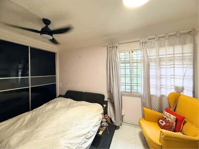 353 Woodlands Avenue 1, 353 Woodlands Avenue 1, 4 Bedrooms, 1,302 sqft, HDB Flat For Sale, by Elgin Tan, 500191788 - Bedroom - PropertyGuru.com.sg