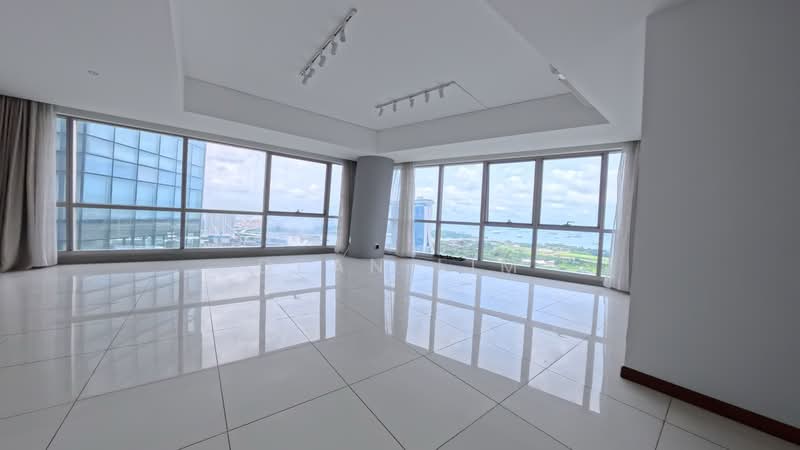 The Sail @ Marina Bay, 6 Marina Boulevard, 4 Bedrooms, 2,099 sqft, Condominium For Sale, by Dean Lim, 500191797 - Living Room - PropertyGuru.com.sg