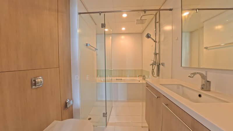 The Sail @ Marina Bay, 6 Marina Boulevard, 4 Bedrooms, 2,099 sqft, Condominium For Sale, by Dean Lim, 500191797 - Bathroom - PropertyGuru.com.sg