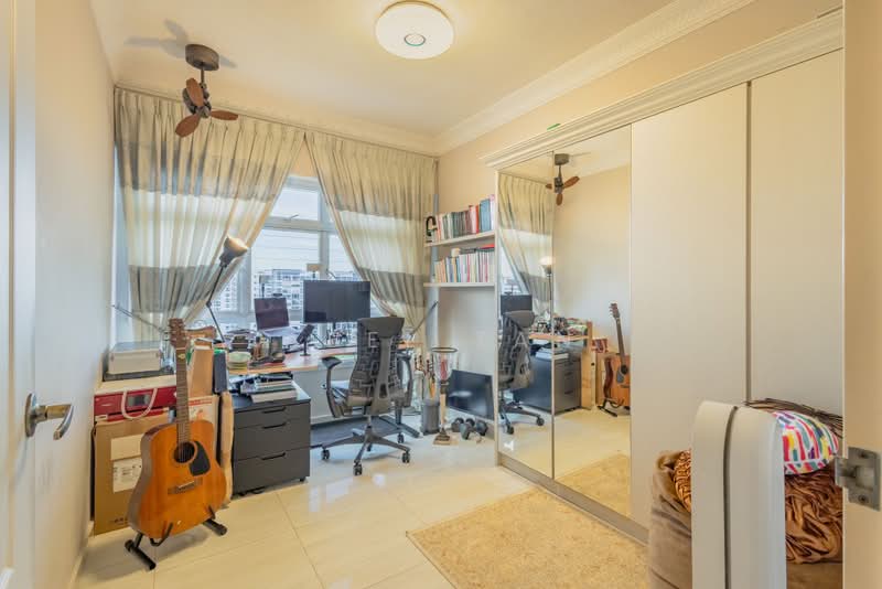 287C Compassvale Crescent, 287C Compassvale Crescent, 3 Bedrooms, 1,216 sqft, HDB Flat For Sale, by Abel Tan, 500191815 - Common Bedroom / Study - PropertyGuru.com.sg