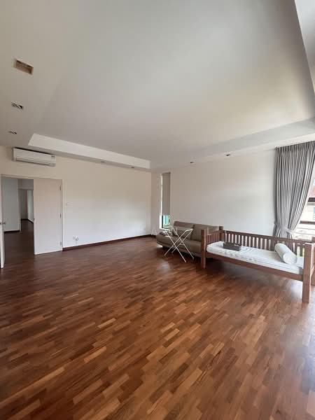 Newly renovated, 1min walk to beach, detached house at Elias Road, Elias Road, 5 Bedrooms, 6,000 sqft, Detached House For Rent, by Julian Li, 500191837 - Living Room - PropertyGuru.com.sg