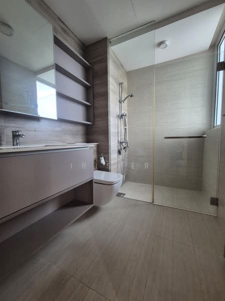 High Park Residences, 31 Fernvale Road, 3 Bedrooms, 990 sqft, Condominium For Sale, by Iris Er, 500191838 - Bathroom - PropertyGuru.com.sg