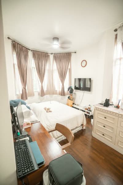 Cherry Gardens, 61 Lorong Lew Lian, 3 Bedrooms, 2,110 sqft, Condominium For Sale, by Jessie Lye, 500191841 - Bedroom - PropertyGuru.com.sg