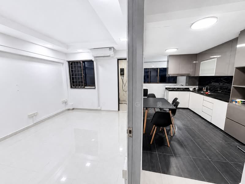 486 Jurong West Avenue 1, 486 Jurong West Avenue 1, 3 Bedrooms, 890 sqft, HDB Flat For Rent, by Javier Ng 黄允健, 500191848 - Living Room - PropertyGuru.com.sg