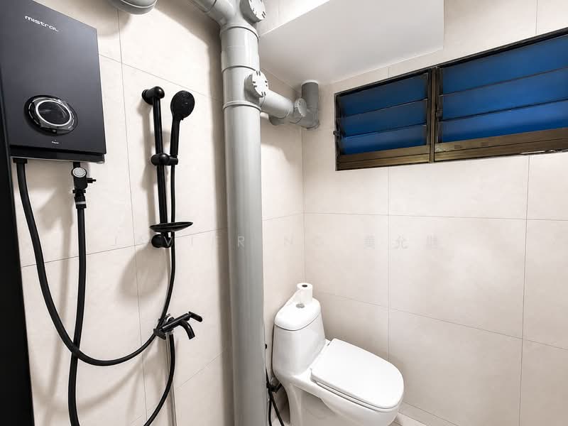 486 Jurong West Avenue 1, 486 Jurong West Avenue 1, 3 Bedrooms, 890 sqft, HDB Flat For Rent, by Javier Ng 黄允健, 500191848 - Bathroom - PropertyGuru.com.sg