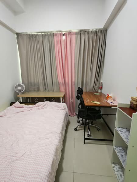 8 Farrer Suites Master Bedroom for rent!, , Room Rental, 150 sqft, Apartment For Rent, by Nickson Guay, 500191850 - Bedroom - PropertyGuru.com.sg