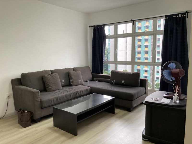 288C Compassvale Crescent, 288C Compassvale Crescent, 3 Bedrooms, 1,001 sqft, HDB Flat For Rent, by Betty Ma, 500191853 - Living Room - PropertyGuru.com.sg