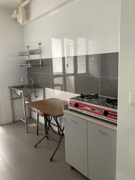 288C Compassvale Crescent, 288C Compassvale Crescent, 3 Bedrooms, 1,001 sqft, HDB Flat For Rent, by Betty Ma, 500191853 - Kitchen - PropertyGuru.com.sg