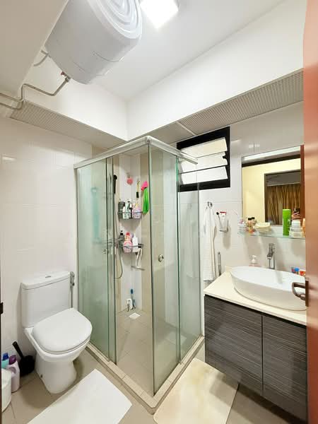 418C Fernvale Link, 418C Fernvale Link, 3 Bedrooms, 1,012 sqft, HDB Flat For Sale, by Patrick Chee, 500191863 - Bathroom - PropertyGuru.com.sg