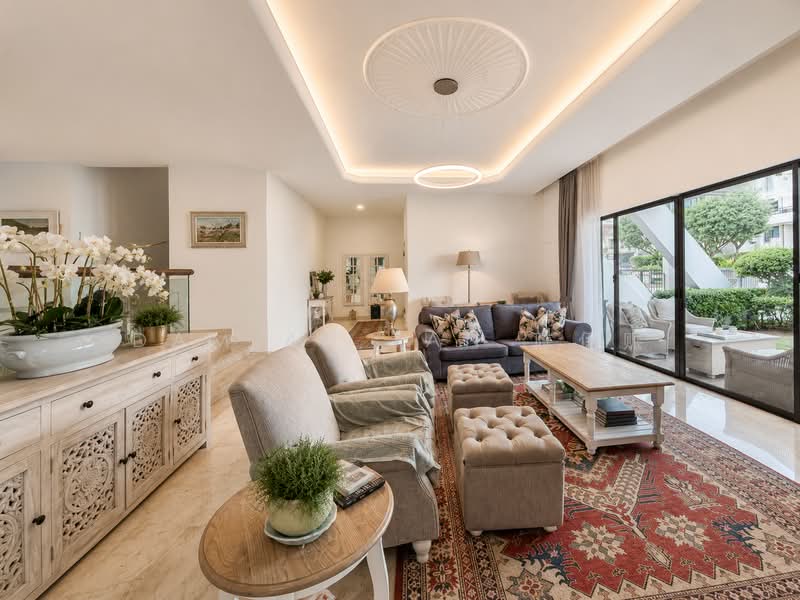 ⭐️RARE BIG SEMI-D WITH 14M WIDE FRONTAGE NEAR NAMLY PRECINCT!⭐️MINS WALK TO BUS STOPS & AMENITIES⭐️, Jalan Haji Alias Sixth Avenue Namly Lim Tai See Allamanda Coronation Ming Teck Park Greenleaf Jelita Tenang Istimewa Tan Boon Chong Moonbeam Mount Sinai Henry Park Holland Grove Kebaya Ampang Siantan Lantana Lotus Lasia Lily Maple Oak Cypress Redwood, 5 Bedrooms, 3,850 sqft, Semi-Detached House For Sale, by Damian Tan 陈係赈, 500191876 - Living Room - PropertyGuru.com.sg