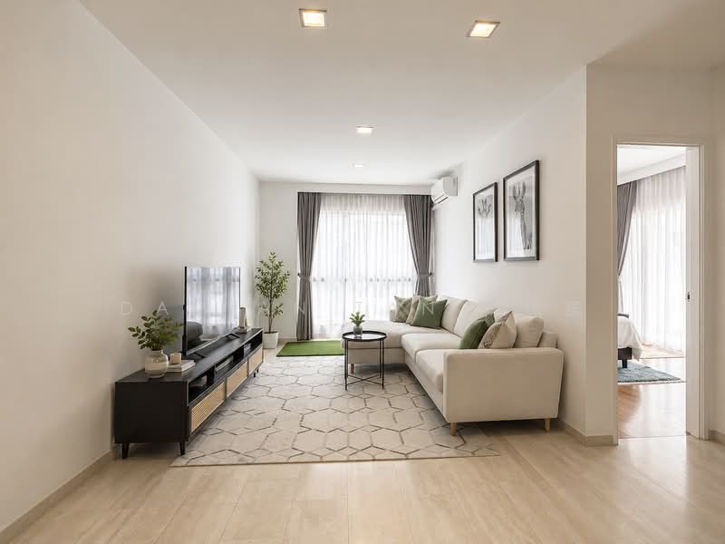 ⭐️RARE BIG SEMI-D WITH 14M WIDE FRONTAGE NEAR NAMLY PRECINCT!⭐️MINS WALK TO BUS STOPS & AMENITIES⭐️, Jalan Haji Alias Sixth Avenue Namly Lim Tai See Allamanda Coronation Ming Teck Park Greenleaf Jelita Tenang Istimewa Tan Boon Chong Moonbeam Mount Sinai Henry Park Holland Grove Kebaya Ampang Siantan Lantana Lotus Lasia Lily Maple Oak Cypress Redwood, 5 Bedrooms, 3,850 sqft, Semi-Detached House For Sale, by Damian Tan 陈係赈, 500191876 - Living Room - PropertyGuru.com.sg