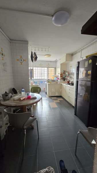 301 Hougang Avenue 5, 301 Hougang Avenue 5, 2 Bedrooms, 797 sqft, HDB Flat For Rent, by Jenny Chia, 500191912 - Kitchen - PropertyGuru.com.sg