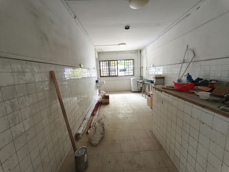 Cheng San Centre, 530 Ang Mo Kio Avenue, 915 sqft, Shop / Shophouse For Rent, by GusTo ., 500191925 - Kitchen - CommercialGuru.com.sg