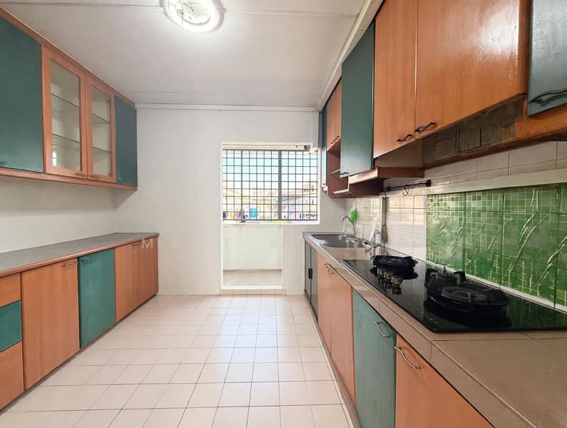 642 Jurong West Street 61, 642 Jurong West Street 61, 3 Bedrooms, 1,076 sqft, HDB Flat For Sale, by Matt Xu Tao, 500191927 - Kitchen - PropertyGuru.com.sg