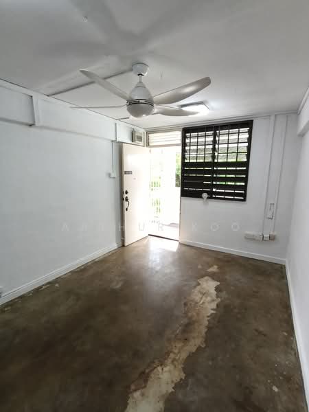 52 Lorong 6 Toa Payoh, 52 Lorong 6 Toa Payoh, Balestier / Toa Payoh, 1 Bedroom, 463 sqft, HDB Flat For Sale, by Arthur Koo, 500191928 - Living Room - PropertyGuru.com.sg