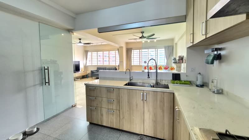 267 Bishan Street 24, 267 Bishan Street 24, 3 Bedrooms, 1,119 sqft, HDB Flat For Sale, by Fiona Foong, 500191936 - Kitchen - PropertyGuru.com.sg