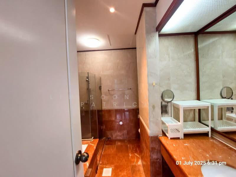 Costa Rhu, 3 Rhu Cross, 2 Bedrooms, 990 sqft, Condominium For Rent, by Lim Soon Kiat Patrick, 500191945 - Bathroom - PropertyGuru.com.sg