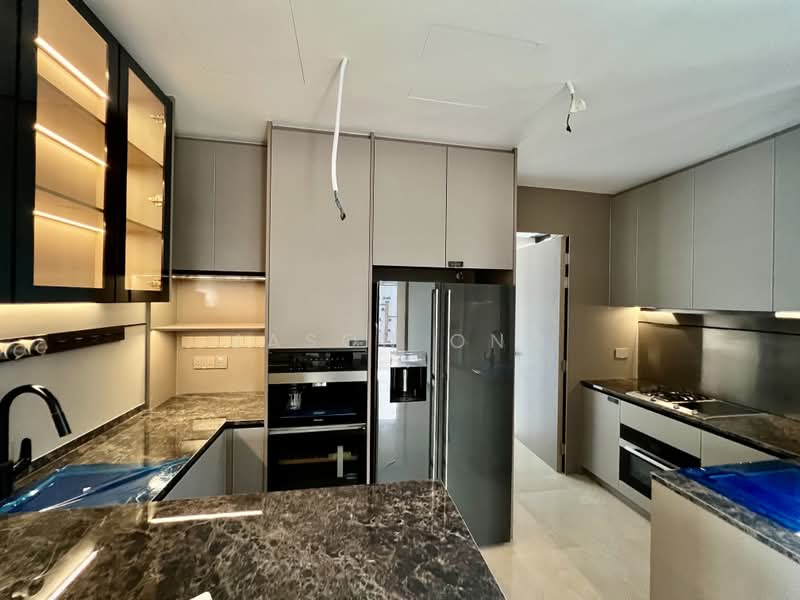 Perfect Ten, 323 Bukit Timah Road, 3 Bedrooms, 1,281 sqft, Condominium For Sale, by Jason Ong, 500191948 - Kitchen - PropertyGuru.com.sg