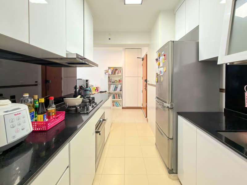 673A Edgefield Plains, 673A Edgefield Plains, 2 Bedrooms, 700 sqft, HDB Flat For Sale, by Jerome Woo, 500191951 - Kitchen - PropertyGuru.com.sg