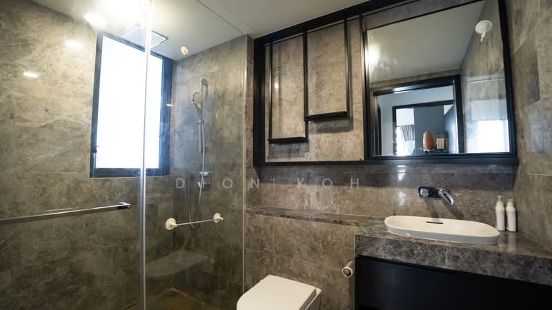 120 Grange, 120 Grange Road, 2 Bedrooms, 570 sqft, Condominium For Sale, by Dion Koh, 500191952 - Bathroom - PropertyGuru.com.sg
