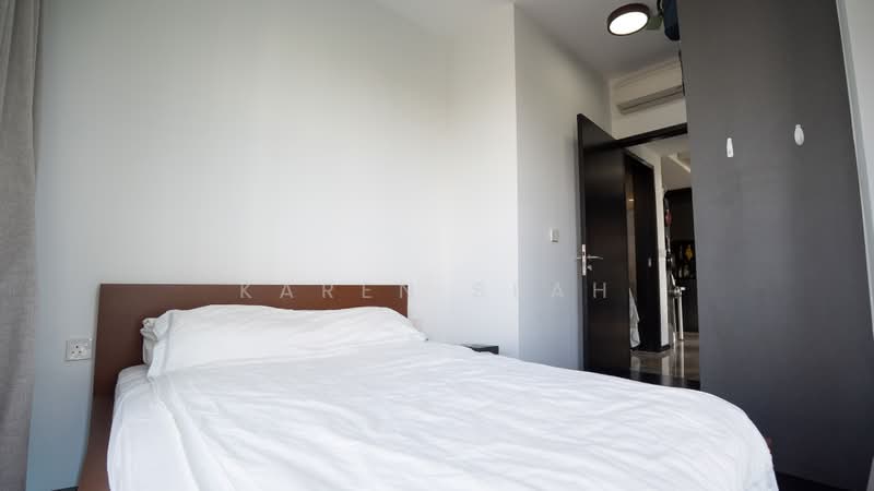 120 Grange, 120 Grange Road, 2 Bedrooms, 570 sqft, Condominium For Sale, by Karen Seah, 500191955 - Bedroom - PropertyGuru.com.sg