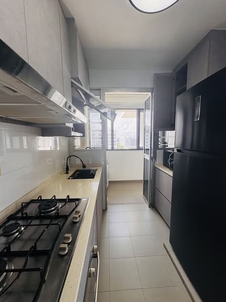 878A Tampines Avenue 8, 878A Tampines Avenue 8, 2 Bedrooms, 742 sqft, HDB Flat For Rent, by Chris Tang 邓佩芬, 500191956 - Kitchen - PropertyGuru.com.sg
