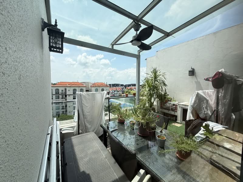 The Gale, 66 Flora Road, 4 Bedrooms, 1,980 sqft, Condominium For Sale, by Lee Frederick, 500191961 - Balcony - PropertyGuru.com.sg