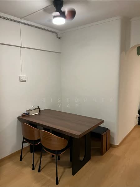 465 Jurong West Street 41, 465 Jurong West Street 41, Room Rental, 120 sqft, HDB Flat For Rent, by Christopher Yap, 500191964 - Dining Room - PropertyGuru.com.sg