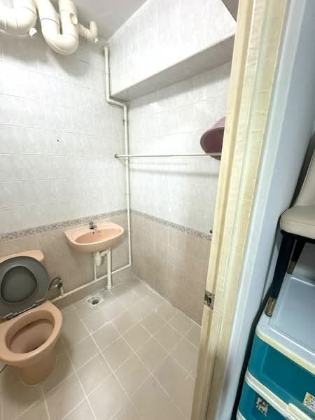 632 Jurong West Street 65, 632 Jurong West Street 65, Boon Lay / Jurong / Tuas, Room Rental, 140 sqft, HDB Flat For Rent, by Shaun How, 500191970 - Bathroom - PropertyGuru.com.sg