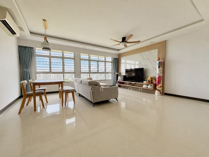 504B Yishun Street 51, 504B Yishun Street 51, 3 Bedrooms, 1,206 sqft, HDB Flat For Sale, by Jason Goh, 500191981 - Living Room - PropertyGuru.com.sg