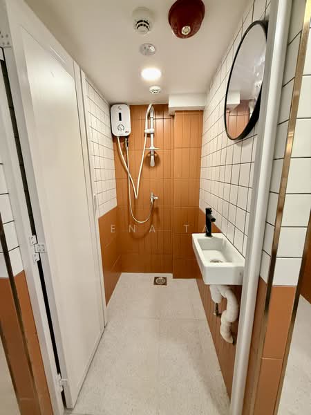 25 Jalan besar, Jalan Besar, Room Rental, 140 sqft, Shophouse For Rent, by Reena Tan, 500191985 - Bathroom - PropertyGuru.com.sg