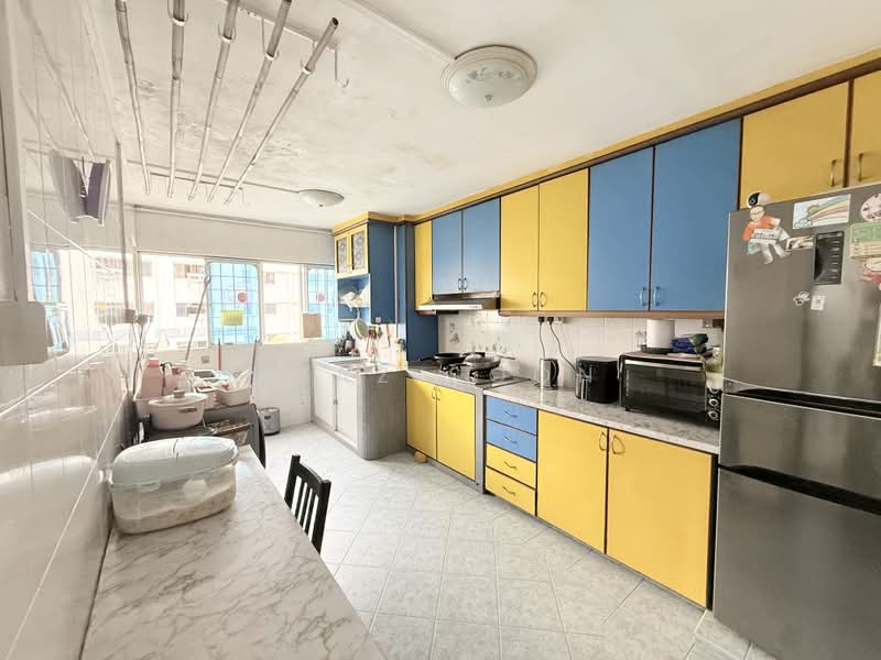 461 Jurong West Street 41, 461 Jurong West Street 41, 3 Bedrooms, 1,302 sqft, HDB Flat For Sale, by Diaz Soon, 500191995 - Kitchen - PropertyGuru.com.sg