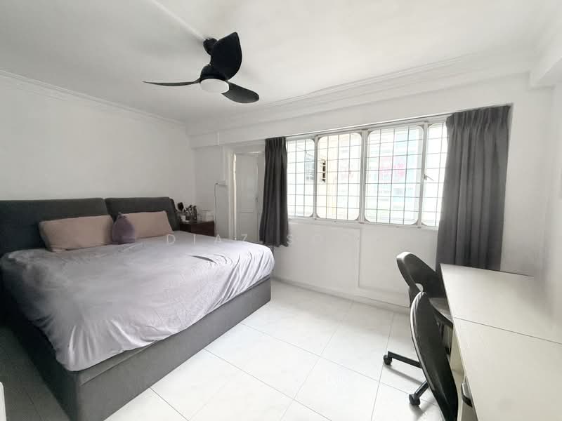 461 Jurong West Street 41, 461 Jurong West Street 41, 3 Bedrooms, 1,302 sqft, HDB Flat For Sale, by Diaz Soon, 500191995 - Bedroom - PropertyGuru.com.sg