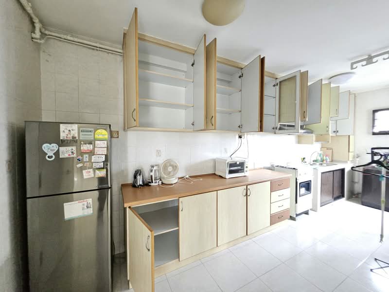 662B Jurong West Street 64, 662B Jurong West Street 64, 3 Bedrooms, 1,184 sqft, HDB Flat For Rent, by Priscilla Lee, 500192001 - Kitchen - PropertyGuru.com.sg