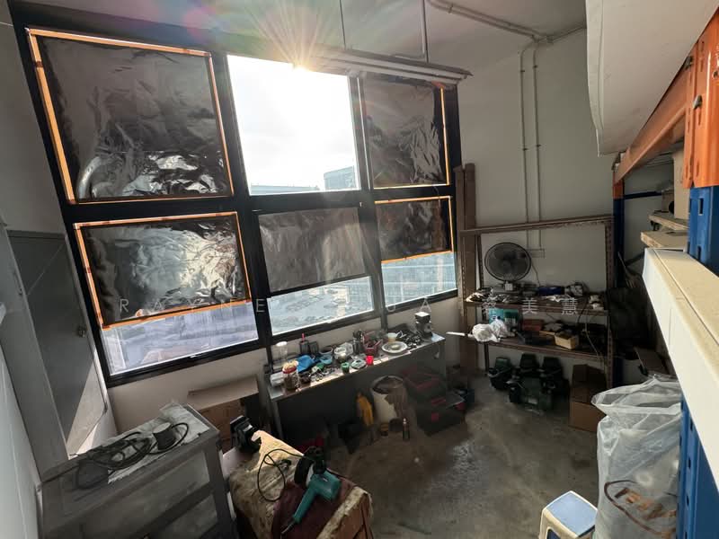 Oxley BizHub, 61 Ubi Road 1, 990 sqft, Light Industrial (B1) For Sale, by Rayne Chua 蔡美慧, 500192002 - Interior - CommercialGuru.com.sg