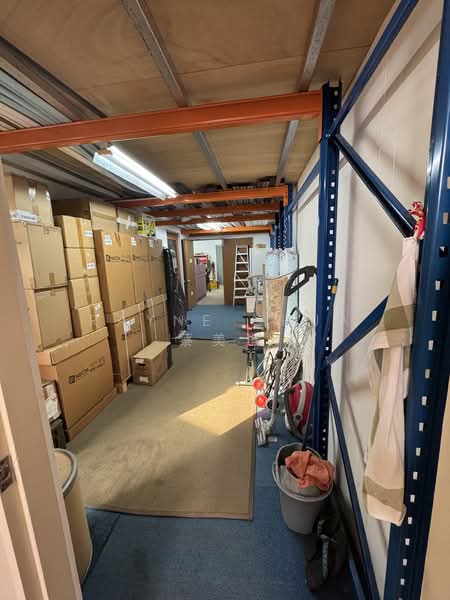 Oxley BizHub, 61 Ubi Road 1, 990 sqft, Light Industrial (B1) For Sale, by Rayne Chua 蔡美慧, 500192002 - Interior - CommercialGuru.com.sg