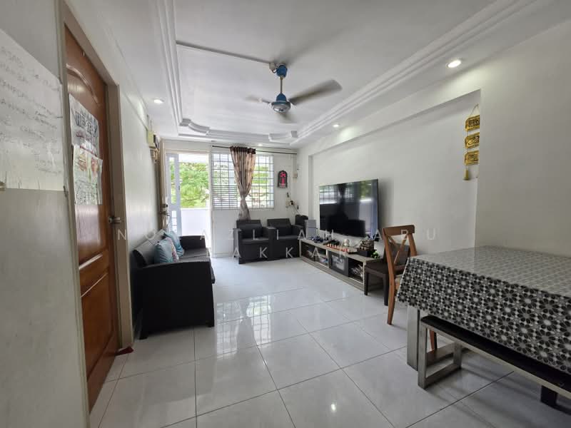 73 Lorong 4 Toa Payoh, 73 Lorong 4 Toa Payoh, 2 Bedrooms, 775 sqft, HDB Flat For Sale, by Norazliah Abu Bakkar, 500192023 - Living Room - PropertyGuru.com.sg