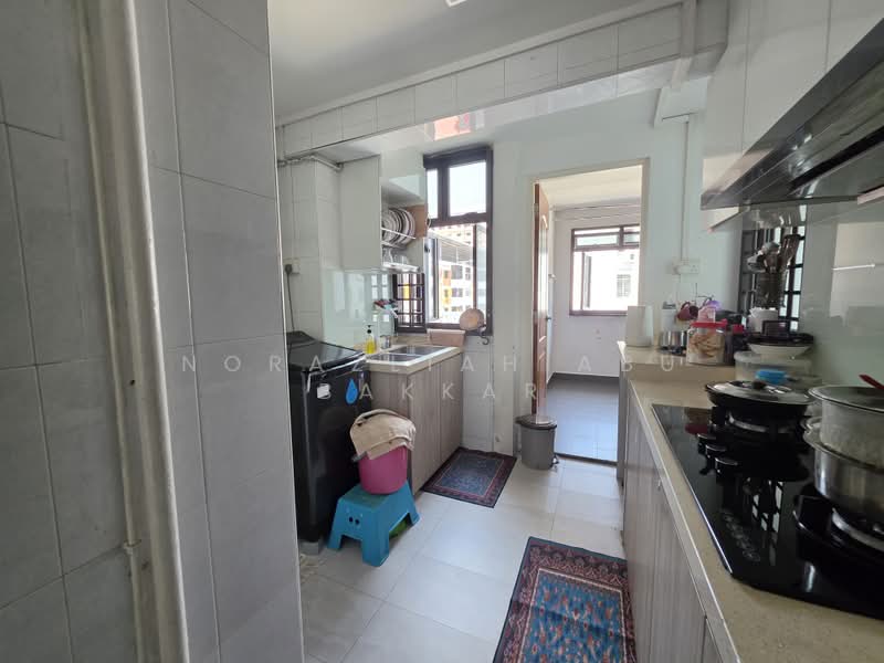 73 Lorong 4 Toa Payoh, 73 Lorong 4 Toa Payoh, 2 Bedrooms, 775 sqft, HDB Flat For Sale, by Norazliah Abu Bakkar, 500192023 - Kitchen - PropertyGuru.com.sg