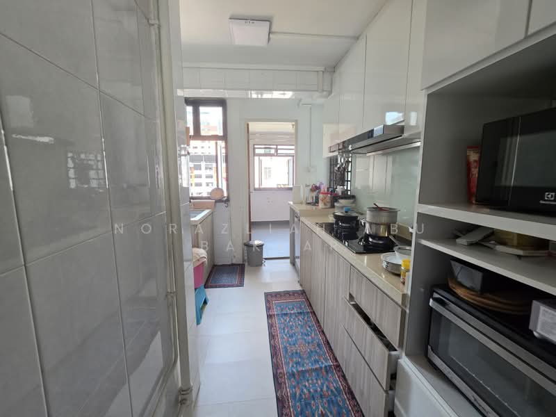 73 Lorong 4 Toa Payoh, 73 Lorong 4 Toa Payoh, 2 Bedrooms, 775 sqft, HDB Flat For Sale, by Norazliah Abu Bakkar, 500192023 - Kitchen - PropertyGuru.com.sg