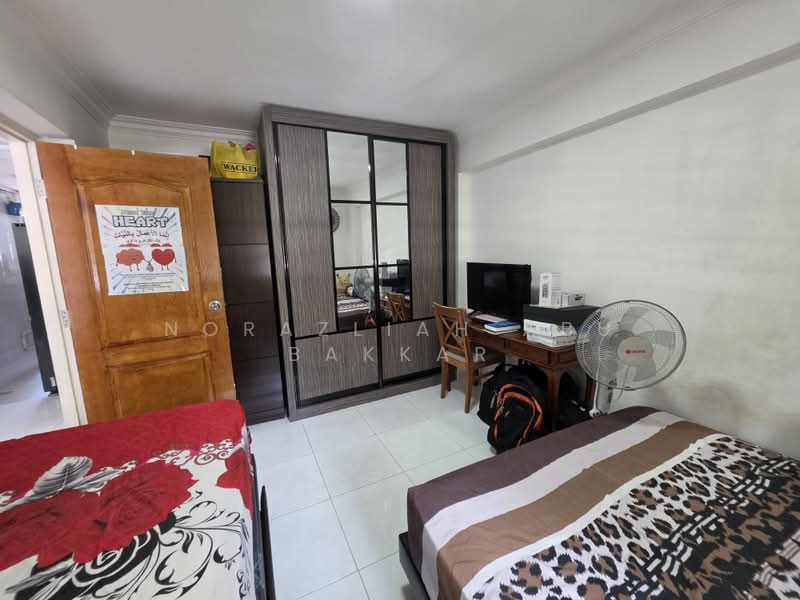 73 Lorong 4 Toa Payoh, 73 Lorong 4 Toa Payoh, 2 Bedrooms, 775 sqft, HDB Flat For Sale, by Norazliah Abu Bakkar, 500192023 - Bedroom - PropertyGuru.com.sg