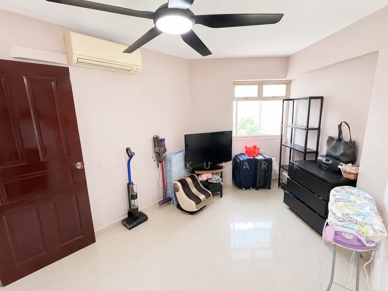 393 Bukit Batok West Avenue 5, 393 Bukit Batok West Avenue 5, 4 Bedrooms, 1,270 sqft, HDB Flat For Sale, by GANESHKUMAR K, 500192024 - Bedroom - PropertyGuru.com.sg