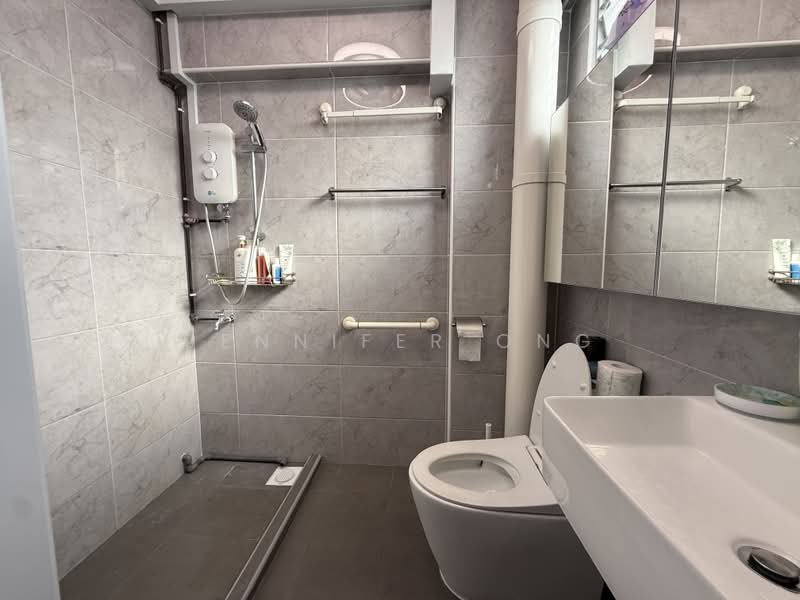 1 Toh Yi Drive, 1 Toh Yi Drive, 3 Bedrooms, 1,119 sqft, HDB Flat For Rent, by Jennifer Ong, 500192027 - Bathroom - PropertyGuru.com.sg