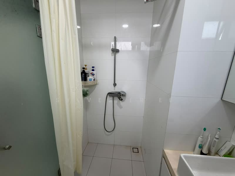 #1 Loft, 1 Lorong 24 Geylang, Room Rental, 150 sqft, Apartment For Rent, by Sylvester Ee, 500192029 - Bathroom - PropertyGuru.com.sg